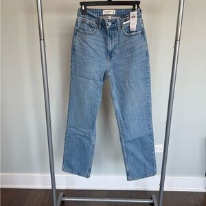 Abercrombie & Fitch Vintage Straight High Rise Jeans Size 24 Curve Love